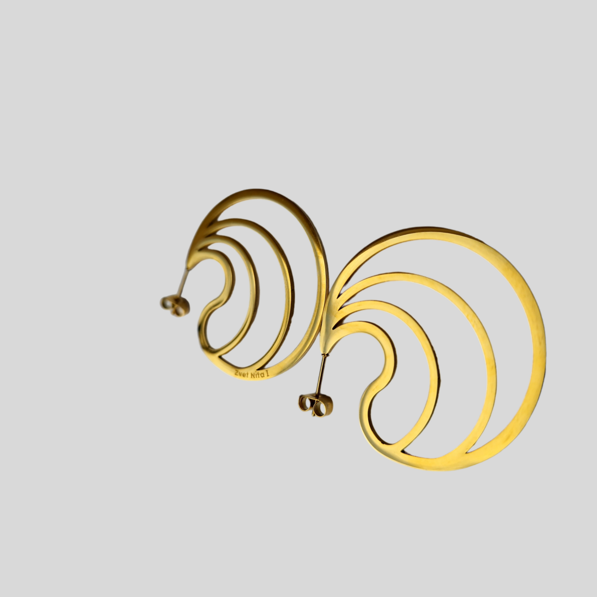 Zvet Gold plated earrings shaped like the moon